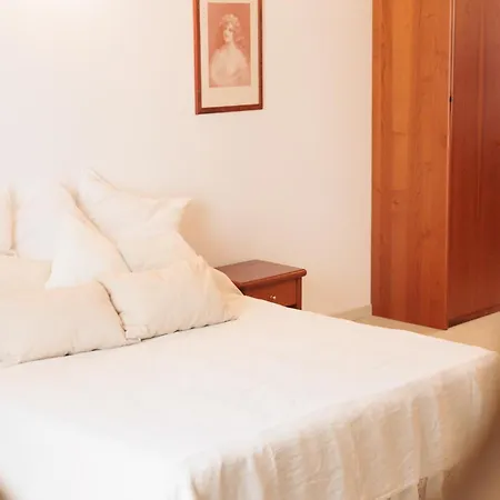 Hotel In Sylvis 3*