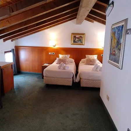 Hotel In Sylvis 3*